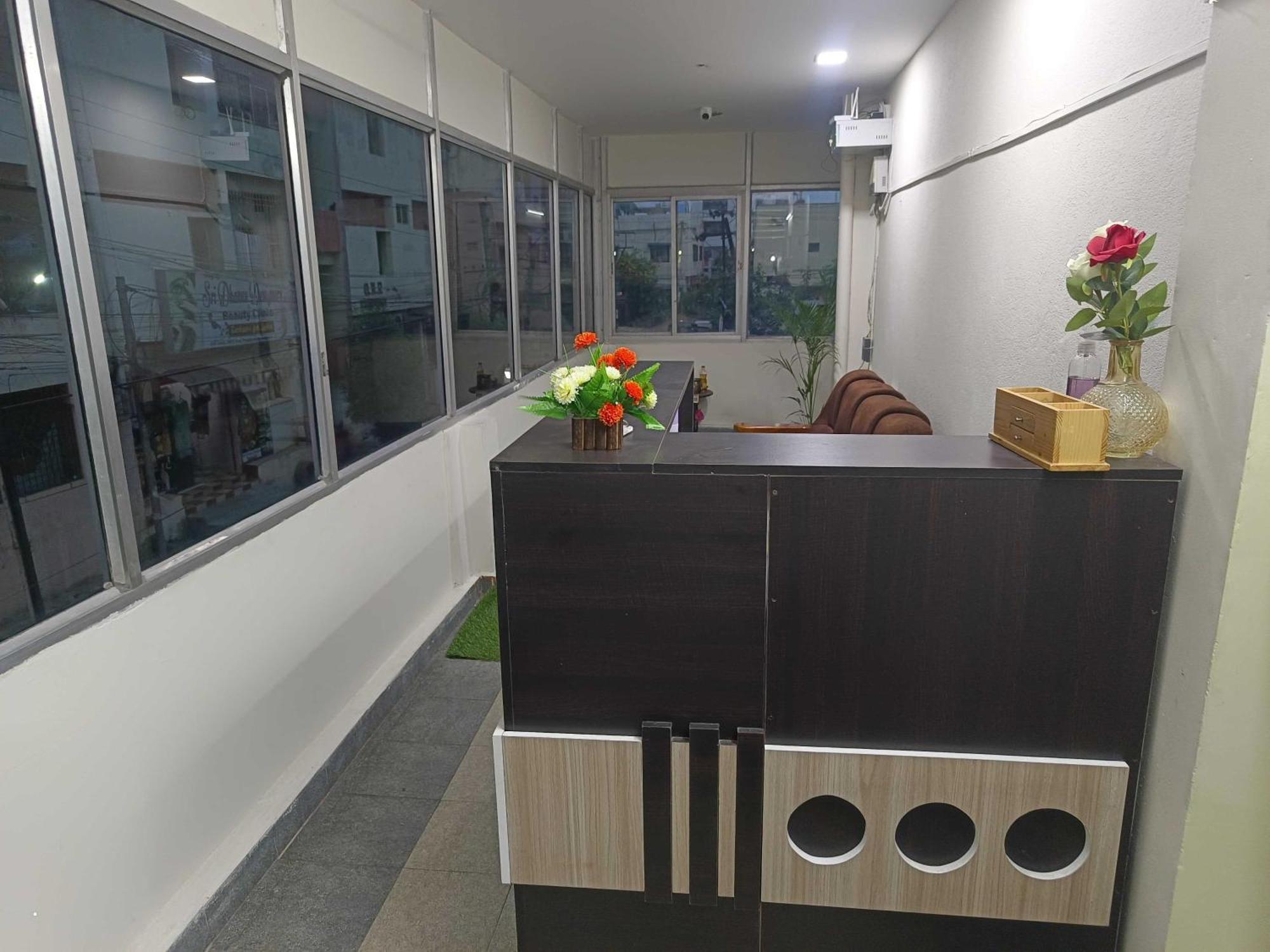 Hotel O Happy Grand Hotel Gunadala Bagian luar foto