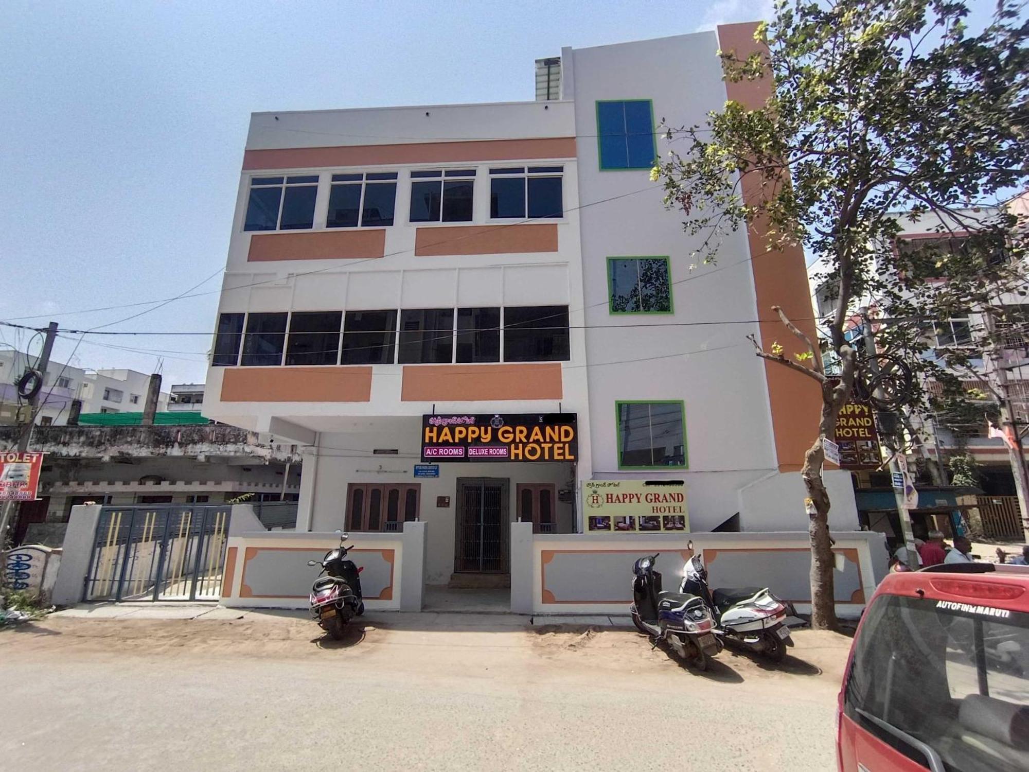 Hotel O Happy Grand Hotel Gunadala Bagian luar foto